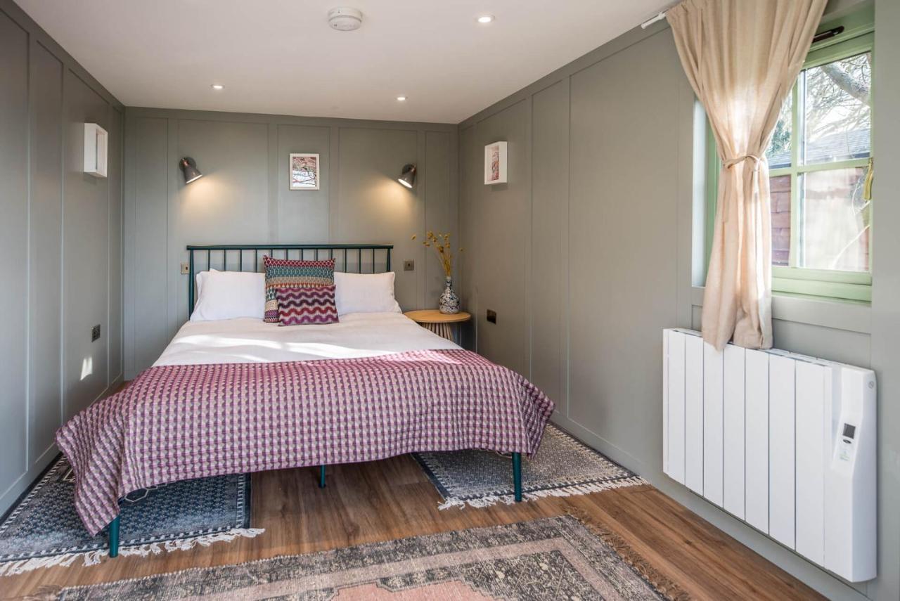 Toad Hall - Luxury Glamping Near Southwold! Lodge *